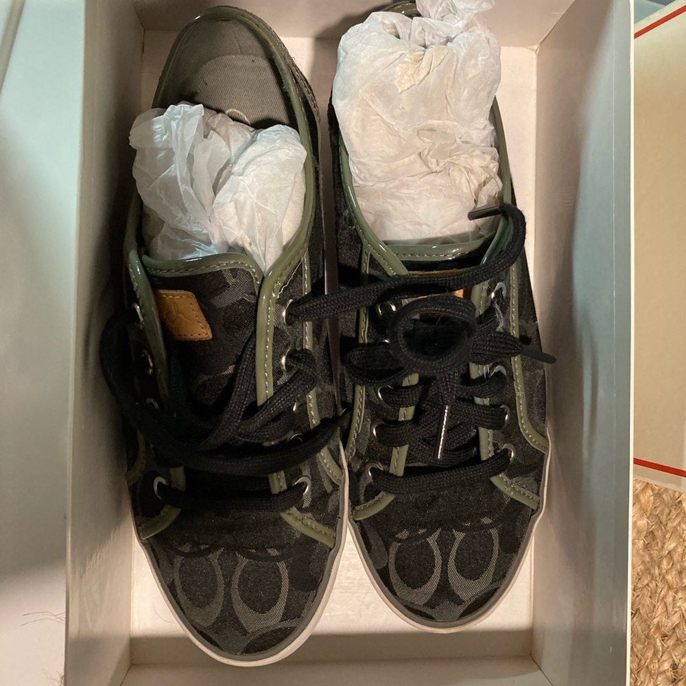 Size 9 coach tennis shoes